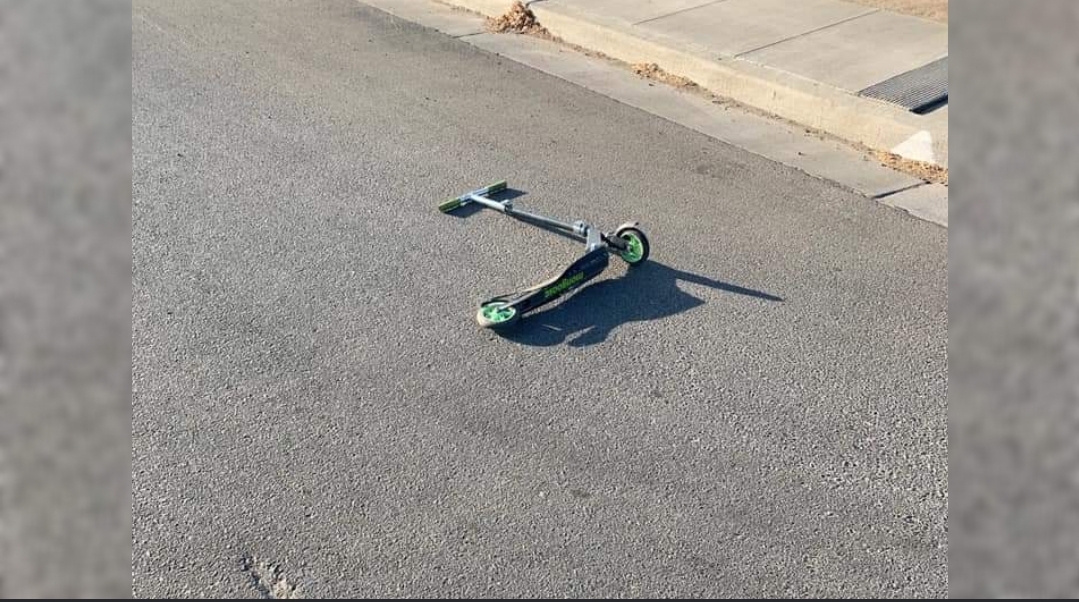 Juvenile riding scooter hit by vehicle, the responsible left the scene