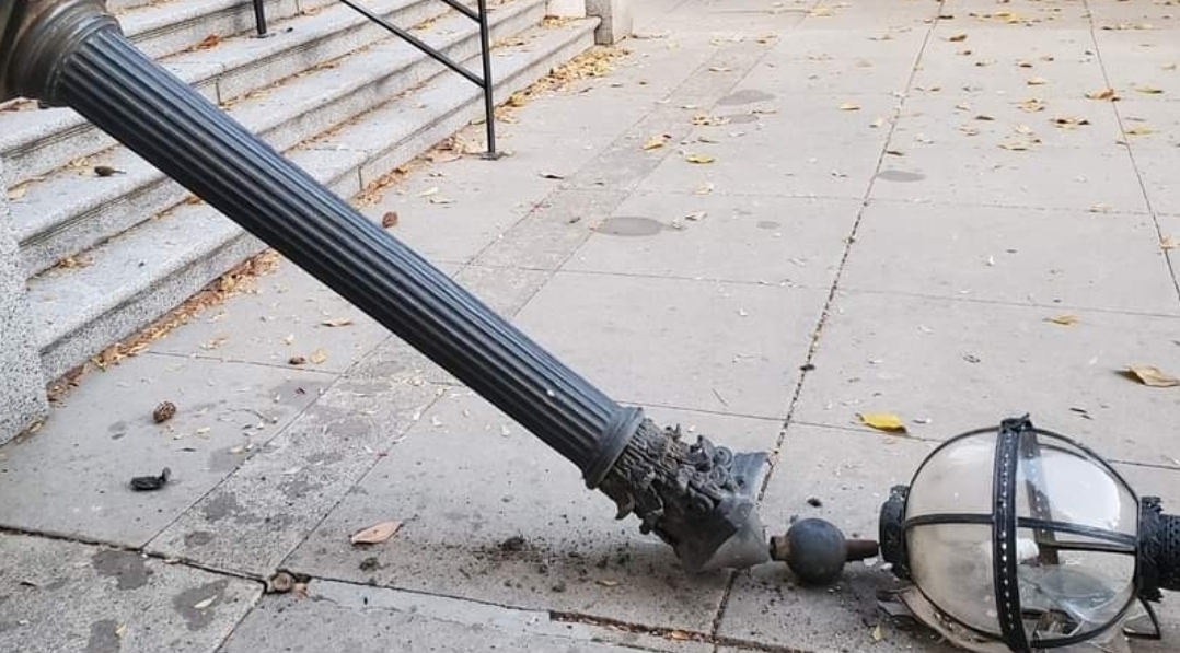 145-year-old lamp post, vandalized and damaged today in Merced